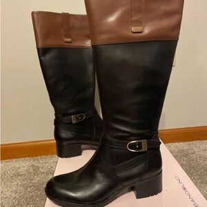 New Bandolino Tall Leather Boots Size 8.5 Black/ Brown Color